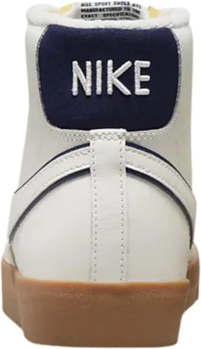 Vista 4 de Nike Blazer Mid 77 para hombre