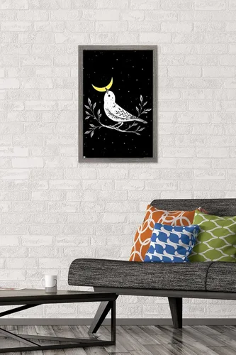 Vista 2 de Trends International Dibujo episódico - Póster de pared de pájaro lunar Versión enmarcada Barnwood