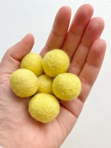 Vista 4 de 2.5 cm Handmade Felt Balls - Wholesale Bulk Quantity: 50 - Easter Colors: Yellow, Fuchsia, Lime, Lavender - 100% Wool Poms for Crafts, Garland