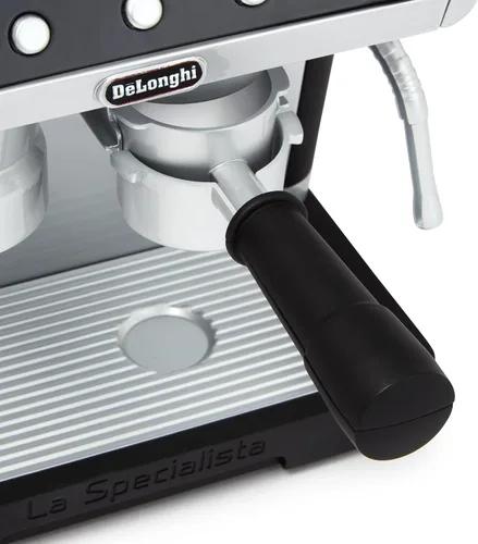 Vista 10 de Casdon De'Longhi Toys Barista Cafetera. Juego de cocina de juguete para niños con partes móviles, sonidos realistas y revelación de café mágico.