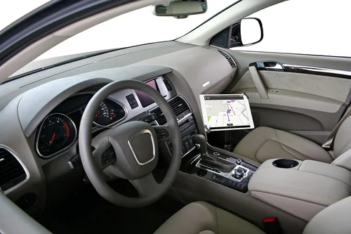 Vista 2 de Soporte de coche Multi-Flex CTA Flex de seguridad con cerradura y llave de seguridad para iPad de 10.9 pulgadas iPad de 7ª/8ª/9ª
