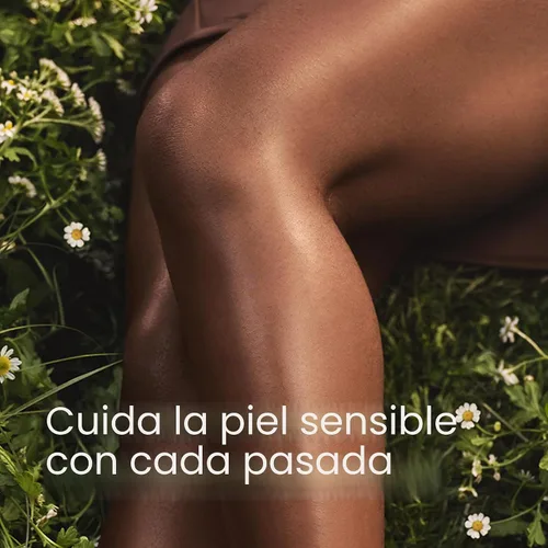 Vista 6 de Schick Hydro Silk Sensitive - Recambios de cuchillas de afeitar para mujer, 4 unidades, maquinillas de afeitar de 5 cuchillas para piel sensible