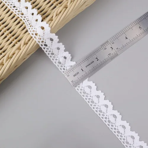 Vista 3 de IDONGCAI Delicado encaje nupcial blanco con borde festoneado, cinta de costura de 0.95 pulgadas de ancho, rollo de 20 yardas para vestido de novia