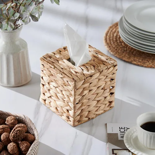 Vista 4 de YANGQIHOME - Funda cuadrada para caja de pañuelos de ratán – Soporte decorativo bohemio para pañuelos faciales en la mesa y el baño, 5.9 pulgadas