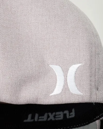 Vista 4 de Hurley Gorra de béisbol One & Only Corp Flexfit Perma Curve Bill para hombre, Gris (Cool Grey)