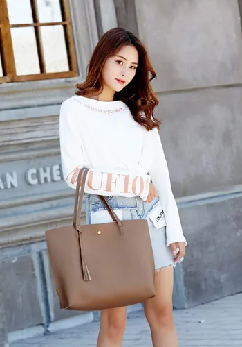 Vista 4 de Dreubea Women's Soft Faux Leather Tote Shoulder Bag from, Big Capacity Tassel Handbag