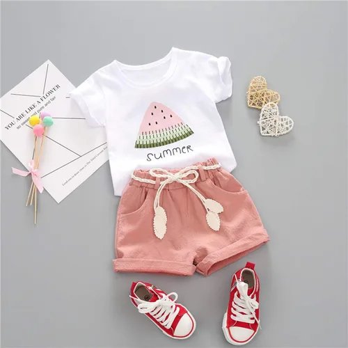 Vista 2 de YOUNGER TREE - Conjunto de camiseta y pantalones cortos de lino con cinturón, diseño de sandía