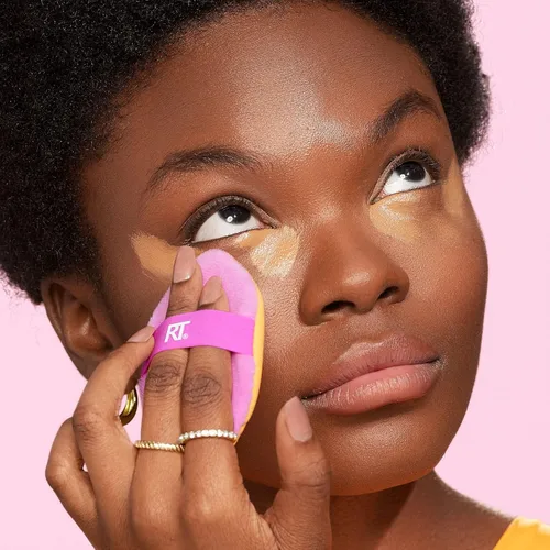 Vista 14 de Real Techniques Esponja milagrosa para la piel + Polvo de maquillaje 2 en 1, esponja para mezclar maquillaje y polvo de doble cara, para líquidos