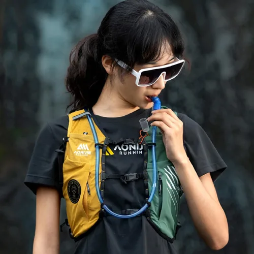 Vista 7 de JEELAD TPU Hydration Bladder Water Bladder Ultra-Durable Water Storage Bladder for Hydration Backpacks Outdoor Hiking Running Cycling Camping