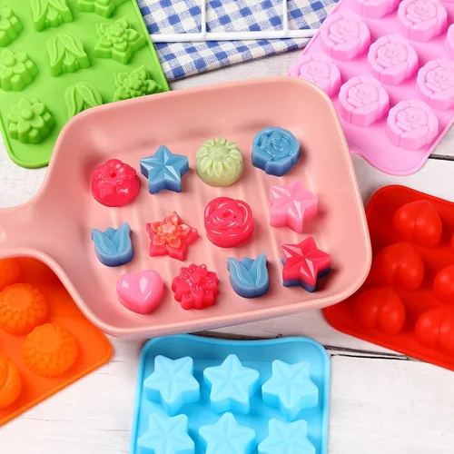 Vista 6 de FIRETREESILVERFLOWER Juego de moldes de chocolate con forma de flor, corazón, estrellas, rosa, flores en combinación, molde de silicona para hornear