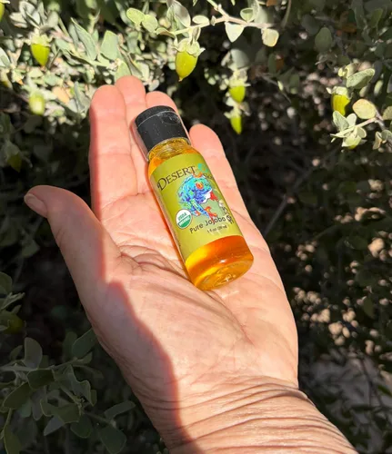 Vista 2 de Aceite de jojoba orgánico 100% puro. Tamaño de viaje. 100% natural, prensado en frío. Naturalmente hidratante para cara y cuerpo. por Desert Oasis