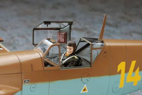 Vista 6 de Hasegawa Kit de modelo Trop Messerschmitt BF109F-4 a escala 1:32