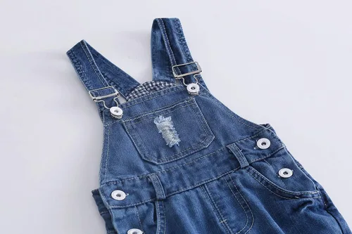 Vista 4 de KIDSCOOL SPACE Overol de mezclilla para bebé, niño y niña, ropa de trabajo lindo de mezclilla rasgada
