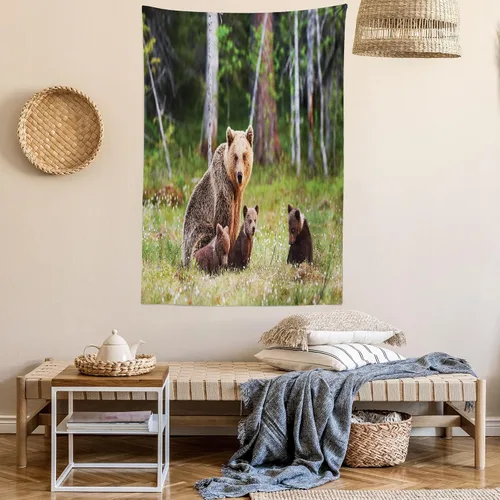 Vista 6 de Ambesonne Tapiz de naturaleza, madre salvaje, oso grizzly protegiendo a sus bebés en el bosque, estampado de animales de la selva, colgante de pared