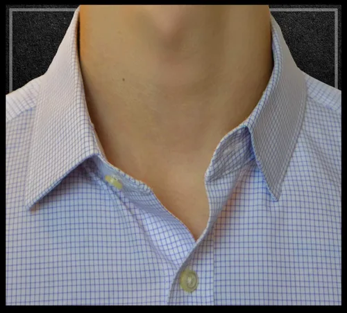 Vista 4 de Anclaje de moda Collar se mantiene para hombres Sin Metal. Sin Imanes. Solo sostenga.