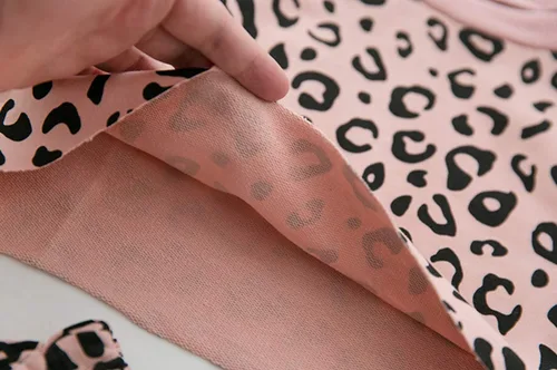 Vista 6 de Conjunto de ropa de verano con estampado de leopardo y camiseta y pantalones cortos, 2 piezas