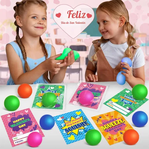 Vista 7 de 28 tarjetas de regalo del día de San Valentín con bola pequeña