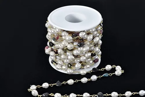 Vista 10 de KAOYOO Cadena dorada con cuentas acrílicas en forma de corazón de 2 yardas para decoración de bodas, manualidades de costura, accesorios de Dorado