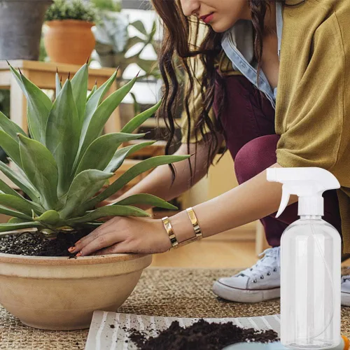 Vista 8 de UUJOLY Botella pulverizadora de plástico de 17 onzas, botellas de spray vacías, recipiente transparente recargable para agua, aceites esenciales