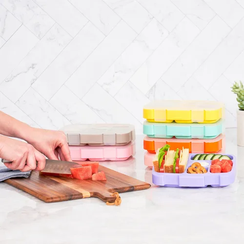 Vista 3 de Bentgo® Kids Prints Bandeja con Cubierta Transparente - Reutilizable, Sin BPA, Recipiente de Preparación de Comidas de 5 Compartimentos con Control