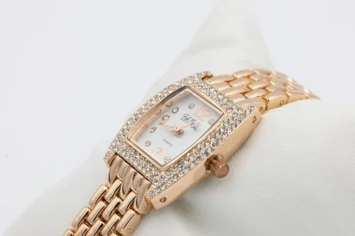 Vista 2 de Bob Mackie Relojes de diseñador para mujer Pulseras de reloj de pulsera para mujer con cristales, diamantes de imitación y detalles de purpurina