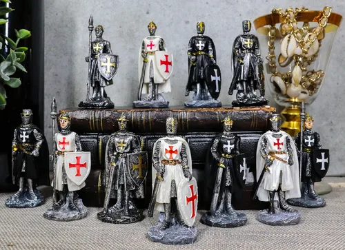 Vista 6 de Ebros Gift Juego de 12 figuras medievales de caballeros de la cruz, cruzados con espadas, alabardas y escudos, traje de armadura, esculturas