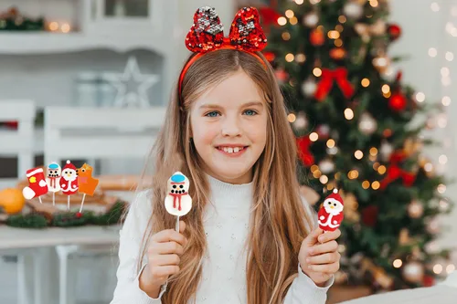 Vista 3 de Fruidles Paleta de Navidad de Papá Noel, reno, muñeco de nieve, surtido de botas de Navidad, sabor a fruta mixta, paquete de 12, 2 pulgadas