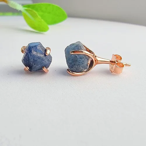 Vista 4 de Aretes de piedra preciosa natural en bruto con oro rosa sobre plata de ley 925, 6 a 0.276 in, regalo de piedra de nacimiento de calidad genuina