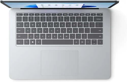 Vista 4 de Microsoft Surface Laptop Studio Pantalla táctil de 14.4 pulgadas Intel Core i7, memoria de 16 GB y unidad de estado sólido SSD de 512 GB, Platino.