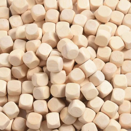 Vista 4 de 100 dados de madera en blanco, cubos de madera sin terminar y bloques cuadrados para proyectos de manualidades de bricolaje - 0.630 in