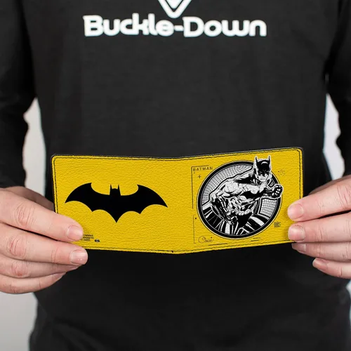 Vista 4 de Buckle-Down Billetera de DC Comics para hombre, plegable, con logotipo de Batman Tech Action Pose Bat amarillo, negro y blanco, cuero vegano, 4.0 x