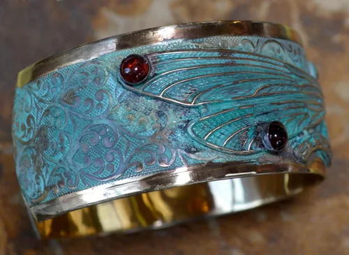 Vista 3 de Pulsera de libélula, granate auténtico