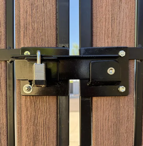 Vista 4 de Pestillo de portón abatible de 9 pulgadas con orificio para candado, pestillo de puerta de acero resistente con tornillos de montaje para valla