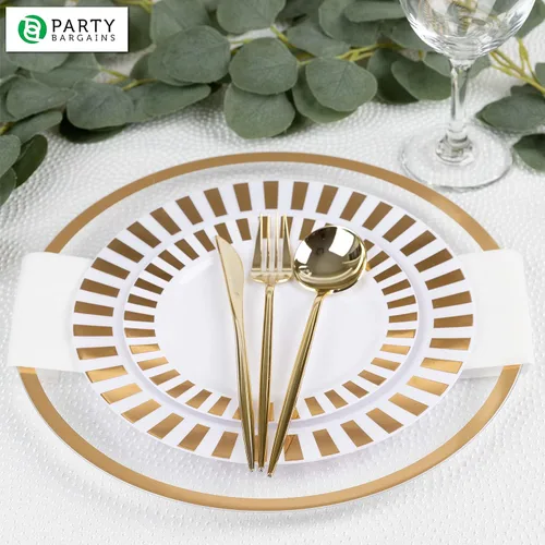 Vista 5 de PARTY BARGAINS Placas de carga de 13 pulgadas, paquete de 4, borde dorado transparente, cargadores desechables resistentes para comedor elegante Un