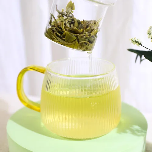 Vista 7 de FullChea - BiLuoChun Tea - Té verde Bi Luo Chun - Té verde chino hoja suelta - Aromático de frijoles tostados - Té calmante (8.8 oz / 250 g)