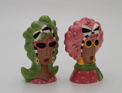 Vista 7 de Dollymamas de cerámica fina afroamericana negra con gafas de sol, juego de salero y pimienta, 4-3/8 pulgadas de alto