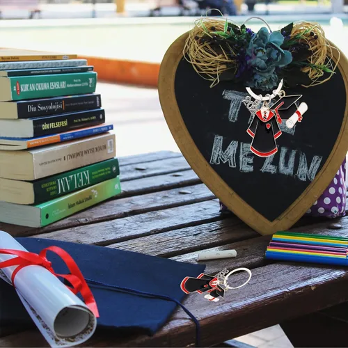 Vista 2 de Ediseng Regalos de graduación para ella y él, llavero Kawaii de graduación, clase de 2023, regalos de graduación únicos para hija e hijo, regalos