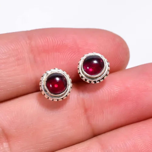Vista 64 de Round Gemstone Stud Design 2