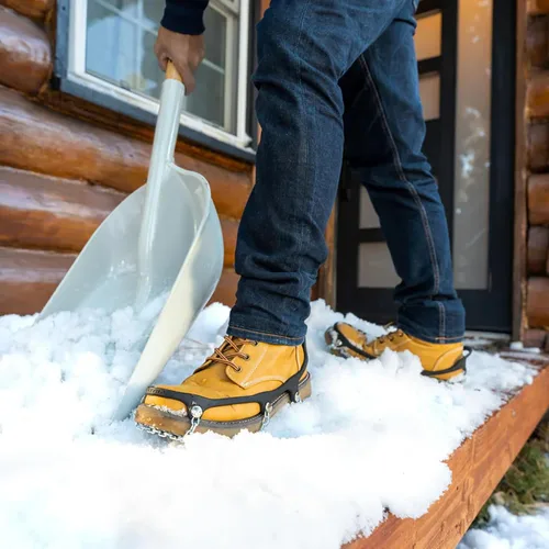 Vista 2 de Yaktrax Cadenas de tracción para caminar sobre hielo y nieve (par)