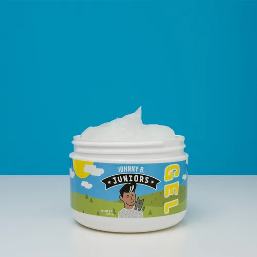 Vista 3 de JOHNNY B. Gel para el cabello Juniors para niños, sin escamas, de retención media, tarro de 8 onzas