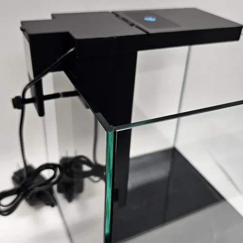 Vista 6 de LEVEL ONE PETS - Mini Betta de 3 galones, kit de acuario de peces pequeños, incluye filtro sumergible Duo 2 en 1 con luz LED