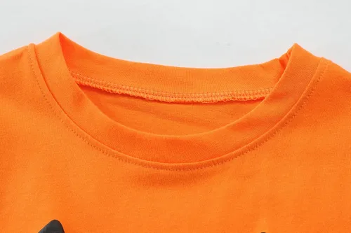 Vista 5 de Camiseta de manga corta para niños pequeños y niñas, con cara de calabaza que brilla en la oscuridad, esqueleto y camión, camiseta de manga corta
