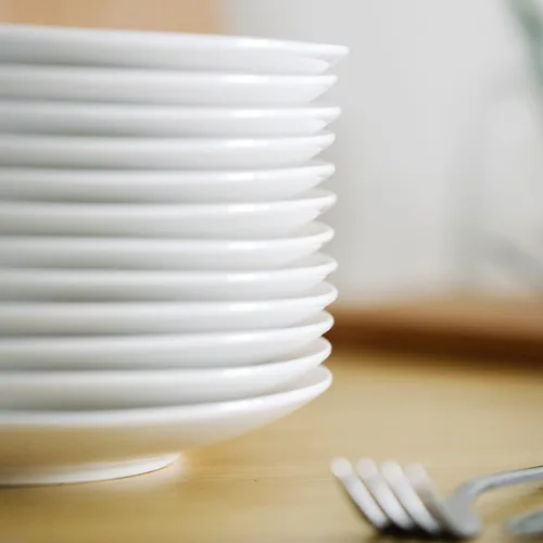 Vista 8 de BTaT- Platos de postre blancos, 8 pulgadas, juego de 12, platos pequeños para aperitivos, regalos de Navidad