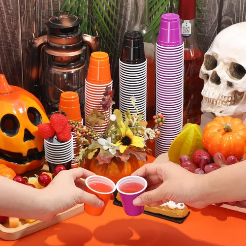 Vista 6 de Yinkin 150 vasos de chupito de Halloween, mini vasos desechables de 2 onzas para suministros de fiesta de Halloween, despedida de soltera