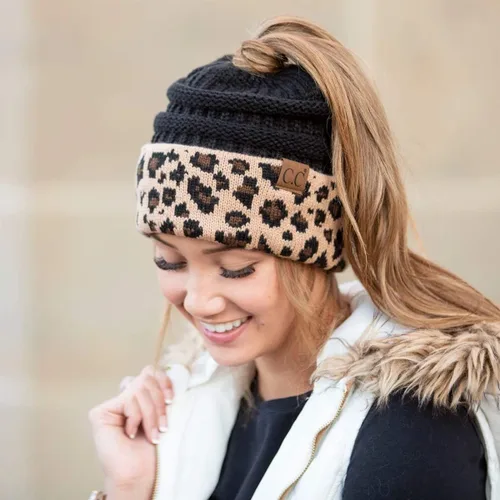 Vista 156 de Funky Junque - Gorro para mujer con ranura para cola de caballo