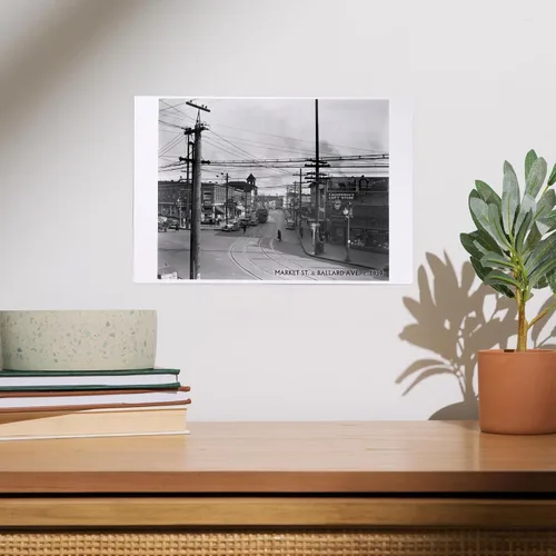 Vista 2 de Lantern Press Ballard Avenue and Market Street in Seattle, WA Photograph, 8x12 Inch Art Print Wall Decor