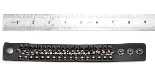 Vista 2 de Eigso Pulseras de cuero punk para hombres y mujeres, pulsera de cadena con tachuelas para hombre y mujer, Cuero, No es una piedra preciosa