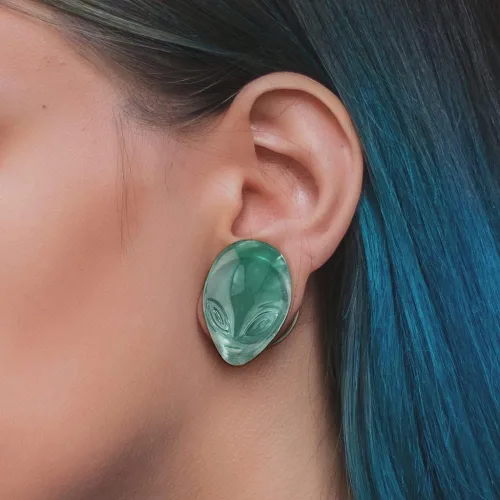 Vista 5 de Pierced Owl - Enchufes acampanados dobles de cabeza alienígena verde, se venden por par