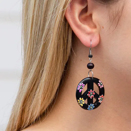 Vista 4 de Earth Accessories Aretes colgantes con signo de la paz con madera orgánica, accesorios hippie y disfraz hippie para los años 60 o 70