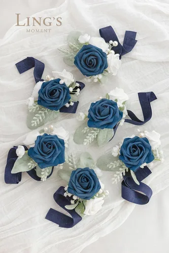Vista 5 de Ling's Moment Paquetes de flores de boda prearreglados en azul polvoriento y azul marino, paquete de boutonnieres y ramilletes de muñeca